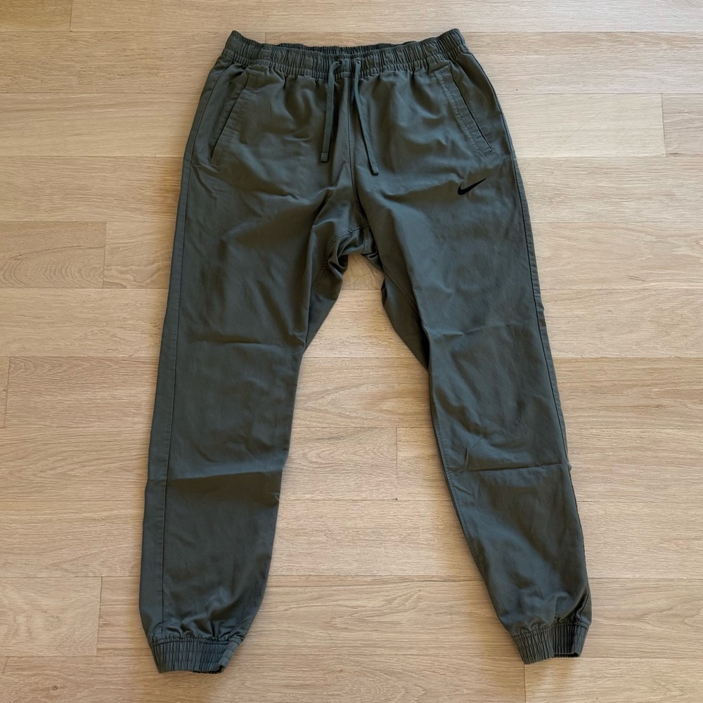 Nike Woven Slim Fit Joggers; Sz LRG